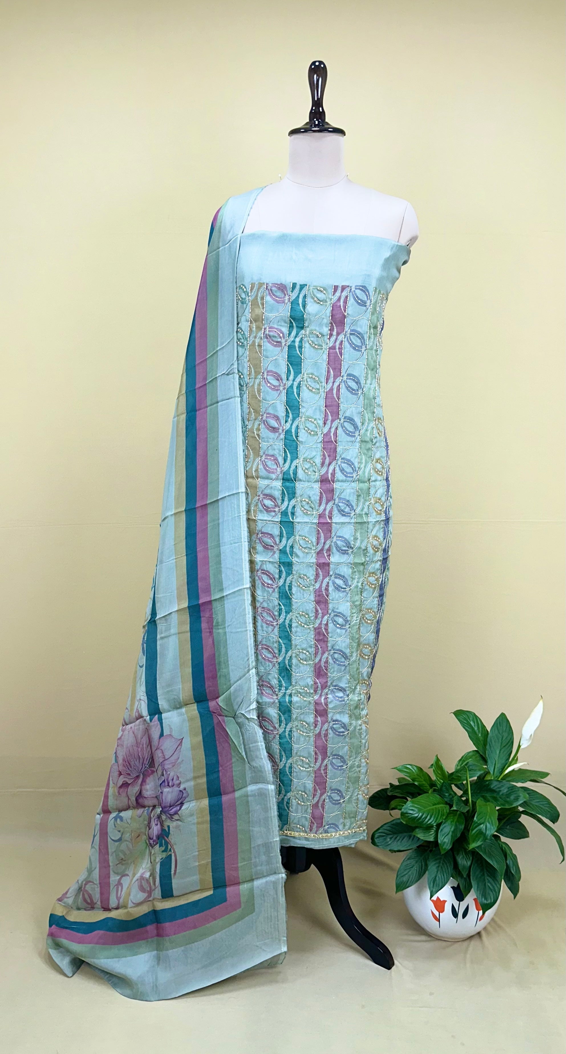 Pastel Green Organza Digital Print with Overlapping Circle Motif with Zari Thread Work Unstitched Suit